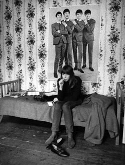 the60sbazaar:  Beatles fan in her London bedroom photographed