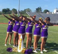 sincerely-0420:  black cheerleaders… can’t get no better💛💜✨