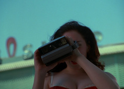 issietheshark:  jawbreaker (1999) 