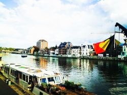 Walking around Namur last year with Maty. 💛 #heart #belgiumflag