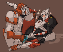 sharkfat:  i’ve never drawn mtmte ratchet before and it is