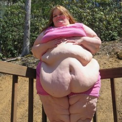 mgreberg:  The bigger the belly the sexier the girl 