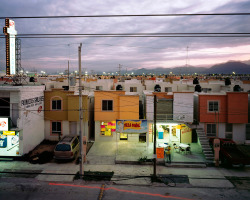   suburbia mexicanaby Alejandro Cartagena  