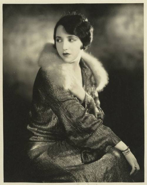 Bebe Daniels Nudes & Noises  