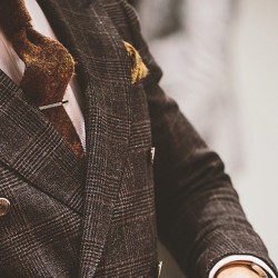 gentlemenwear:  Ready to step up your game? The tie clip pairs