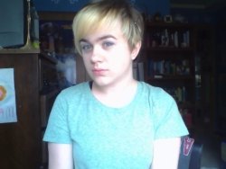 autisticwillgraham:  guess who put on makeup for the first time