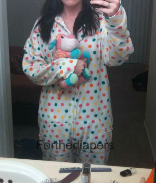 forthediapers:  Cozy night with my stuffies and footie Pjâ€™s! All snuggled up! :) -Princess Peepants 
