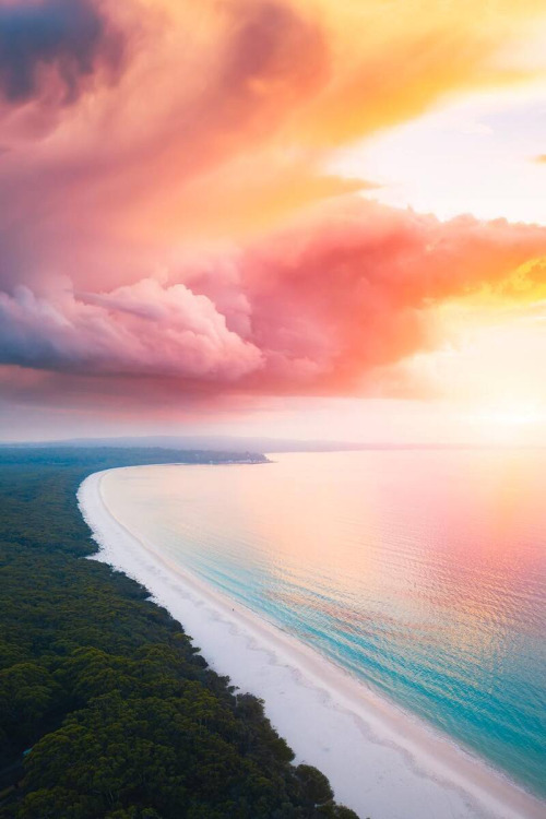 j-k-i-ng:  “Colorful Embrace” by | Tom NoskeHyams Beach Jervis