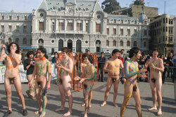 maleinstructor:  Chile. Valparaiso student exhibits against ESWL.