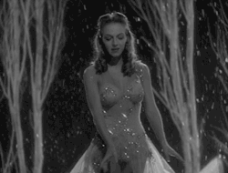 nitratediva:  Vera Zorina in Star Spangled Rhythm (1942).