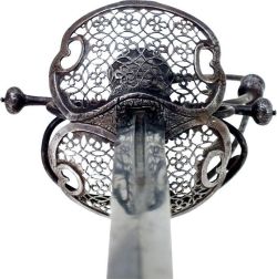 darksword-armory:17thC silver-hilted german rapier  Posted from :