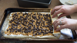 nom-food:  S’mores pizza roll 