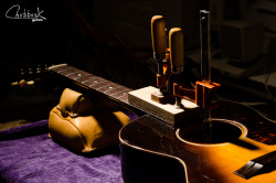 chubbuckguitars:  Old Gibson fingerboard extension hot hide reglue