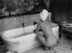 timeofbeauty:  Ilse Bing - Ellen Auerbach, 1949. 