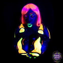 ryansuits:  Ms Gottalottabody / Ultraviolet Dance // 2015 â€“