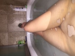 realcharlie97: Write me a message on tumblr to get my pussy picture