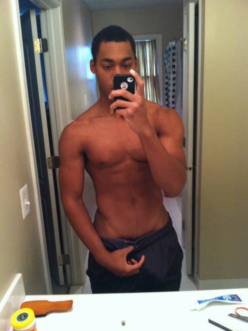 seeker310:  prettyblack1944:  Outstanding!  Awesome Bros!! POWERFUL Good Looking Sexy with GREAT muscles!! please reblog   Please follow:1 http://nudeselfshots-blackmen.tumblr.com/2 http://gayhornythingz.tumblr.com/3 http://nudeselfshotsofmen.tumblr.com/