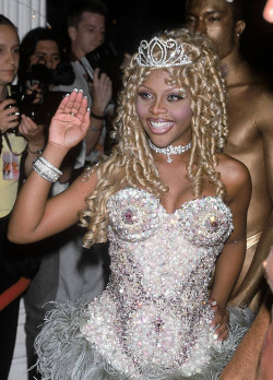 lil-kim-confessions:  “million dollar dress that belonged