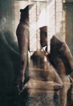 d–o–r–o:ph. Jennifer Gough-CooperSculpture by Auguste Rodin