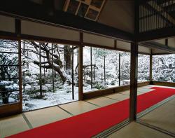 myk0119:  artchiculture:  View, Kyoto Jacqueline Hassink   本丸イメージ