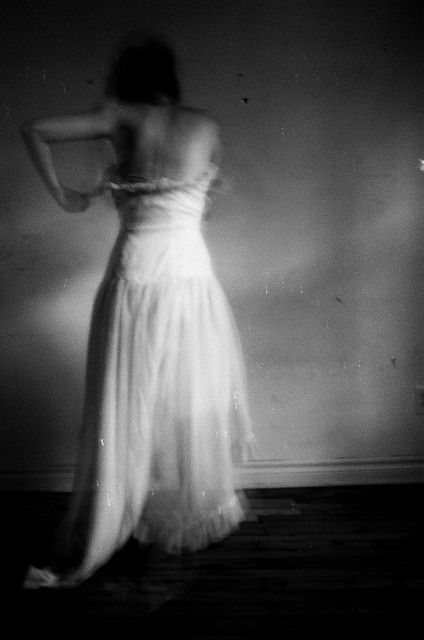 moi-peau:    Francesca Woodman  