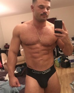 marcosquared:  Works over…time to get nakey! @jacobhoxsey2