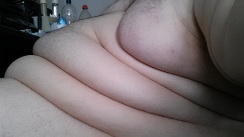 fatwasad:  Finally my belly after i reached 500 lbs!   Canâ€™t wait to gain even more! Guess this will take time?  Or help me to reach 600 even faster. If you want to help me, write me a message ^^    This is the best news I’ve heard all day.