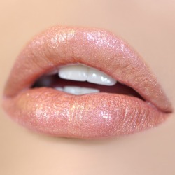 boringangel:  colourpop ultra glossy lips in tight fit and my