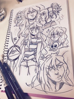 nogeese: pixiesstixs:  Bakura boi doodle page ✨  Pixie these