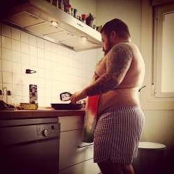 jcub91:I want this man to cook for me