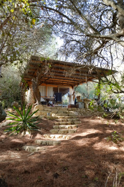 cabinporn:  Low cost straw-bale cabin in Andalucia, Costa de