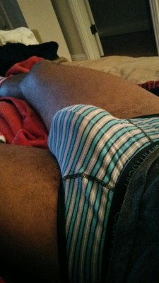 leigh6969:  korymitchellxxx:  Daddy needs his package unwrapped.