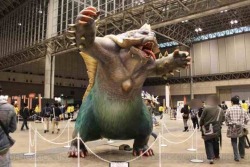 lw28:  Oh my God!!!! Check out these amazing Life-sized monsters