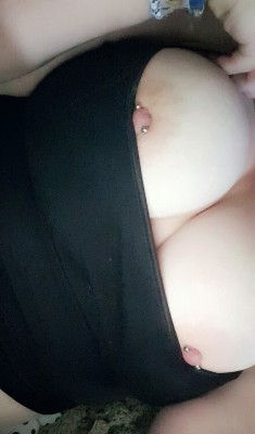 pierced-pr1ncess:  Titty Tuesday 💕  🎀 ask me about my private