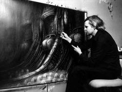 barbarienne:  cmeptb:  R.I.P H.R.GIGER A modern master lost to