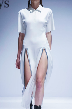 GIVENCHY RUNWAY