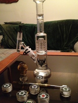 4pea2ce0:  milehighdabber:  Dab sesh with the new piece  that