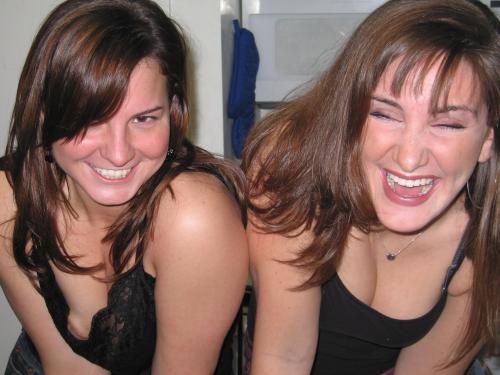 More nip slip and pussy slip pics at http://pussyslip.tumblr.com/