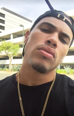 gottabefamous:  Damiun Moore
