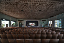  Abandoned theater by Mia Moore via miamoore74 (flickr) 