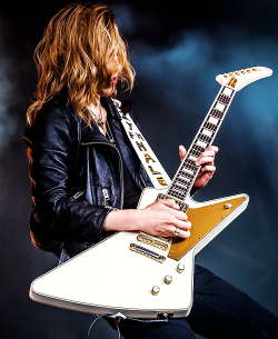 Lzzy Hale