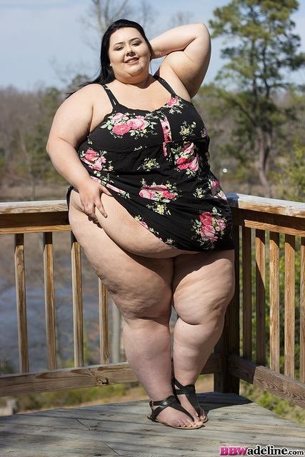 bbwsweetadeline:  // My new set is live at bbwadeline.com! //