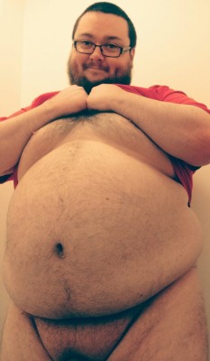 chubbyaddiction:  mikeward1701:  korndoggy:  Random belly shot