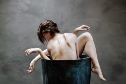 sittenlos:  in the bin by laura zalenga  