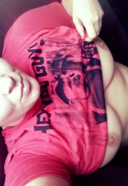 harleyquinnsmissconduct:  Hey you guys its Tshirt Titty Tuesday!!!!!