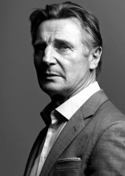 Maszületettfaszi:  Liam Neeson  (1952)Narnia krónikái, Schindler listája, Rob Roy, Batman: Kezdődik!, Michael Collins, Igazából szerelem, Star Wars , Némaság, Elrabolva