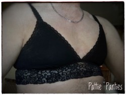 pattiespics:  Soma Bra You can peek at more of Pattie’s Lingerie