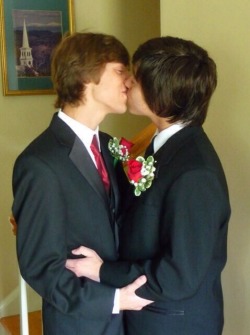 rattice1:  I never found a date to take to prom. Atleast some