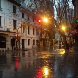 wheredoyoutravel:  Hoy es un día lluvioso en Buenos Aires…