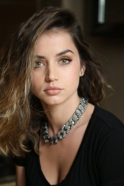 supppr-nova:Ana De Armas